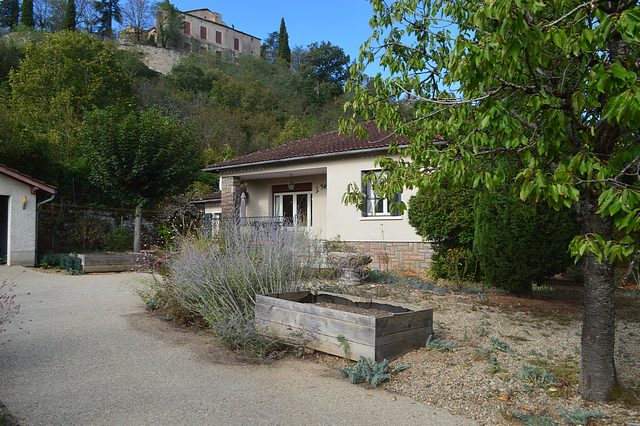 Village house with garden situted between Cordes-sur-Ciel and Saint Antonin-Noble-Val