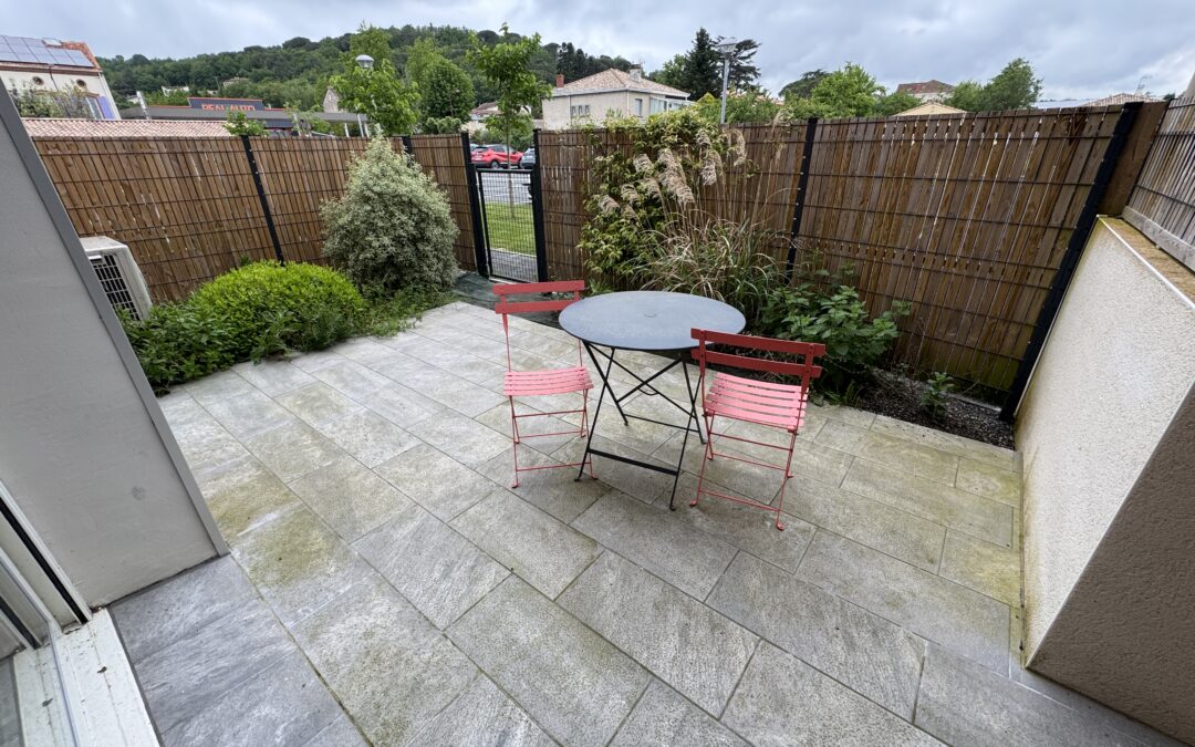 Réalmont, Appartement T3 de 85m² en PLAIN-PIED avec terrasse