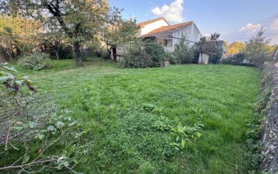 Réalmont, Maison T4 mitoyenne de 98 m² habitables sur deux niveaux sur terrain Clos de 511 m².