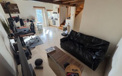 Montdragon, Maison 2 pièces de 40 m² habitables + garage.