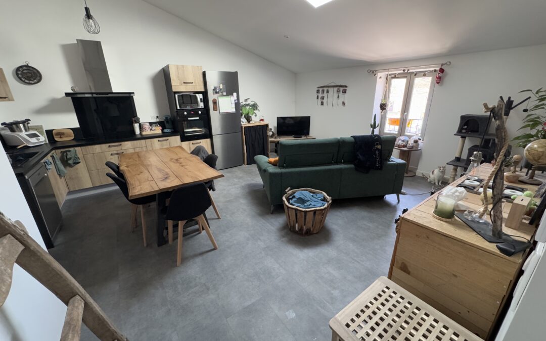 Réalmont, Appartement T3 de 60 m² très récent avec climatisation réversible