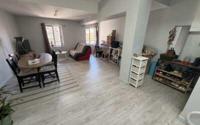 Réalmont, Appartement T2 BIS DUPLEX au 2ème étage de 53,71 m² habitables avec climatisation réversible.