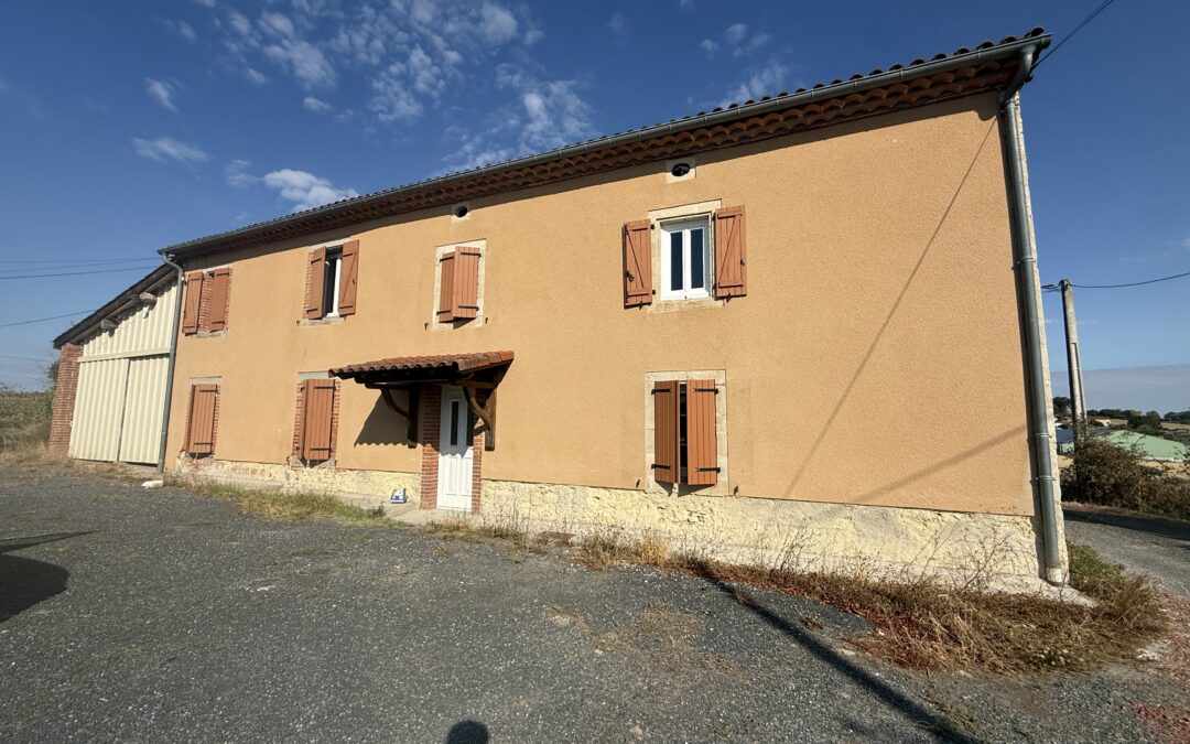 🏡 Maison T5 à louer – Lasgraïsses – 210 m² habitables