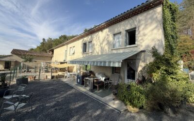 À Louer T4, spacieuse maison T4 d’environ 145m2 habitables, situé au calme sur le secteur de Lombers. Maison T4 à louer-Lombers Disponible fin novembre début décembre.